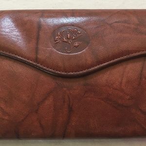 Buxton Purse